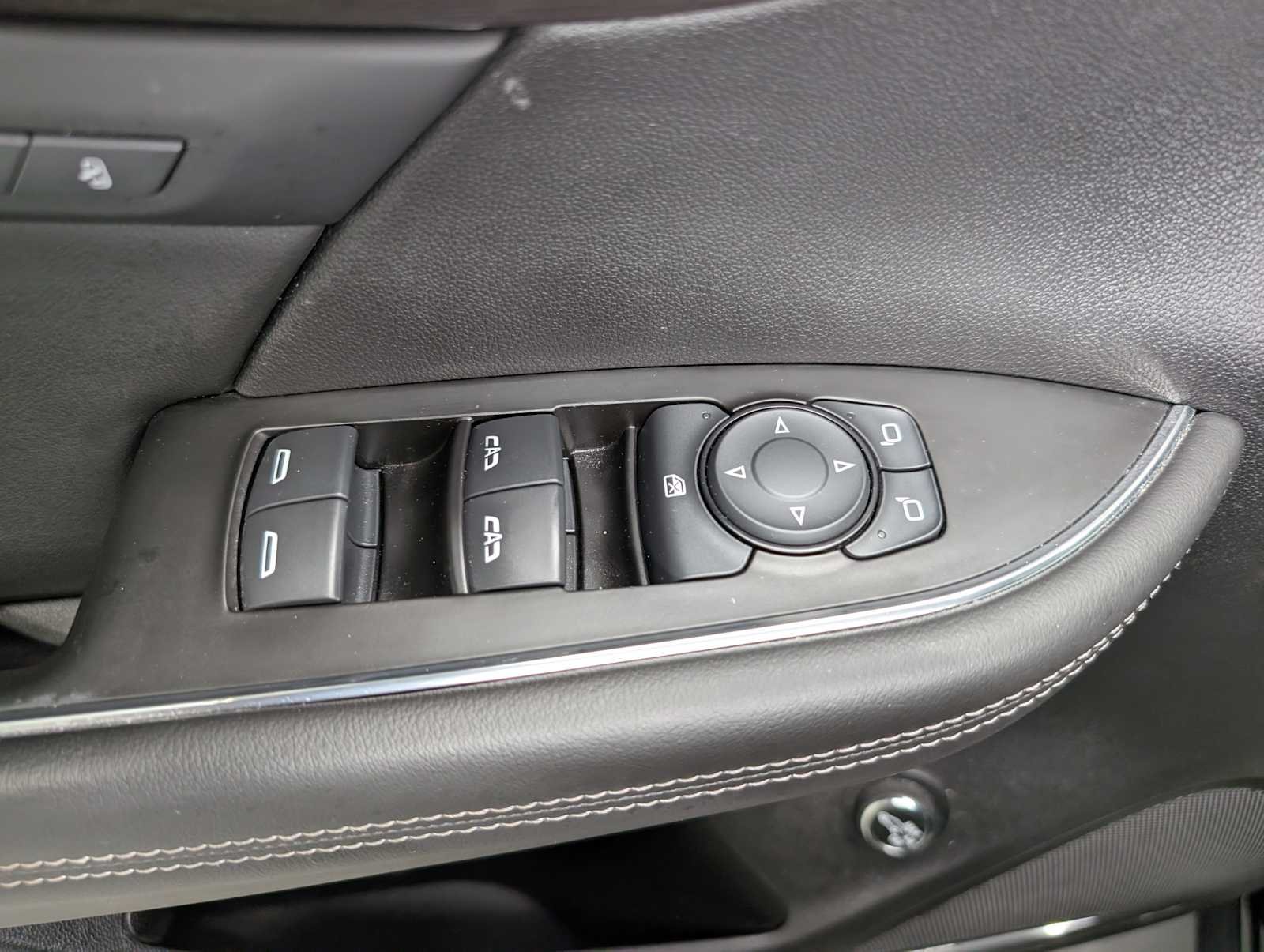 Used 2023 Ebony Twilight Metallic Buick Avenir image 34
