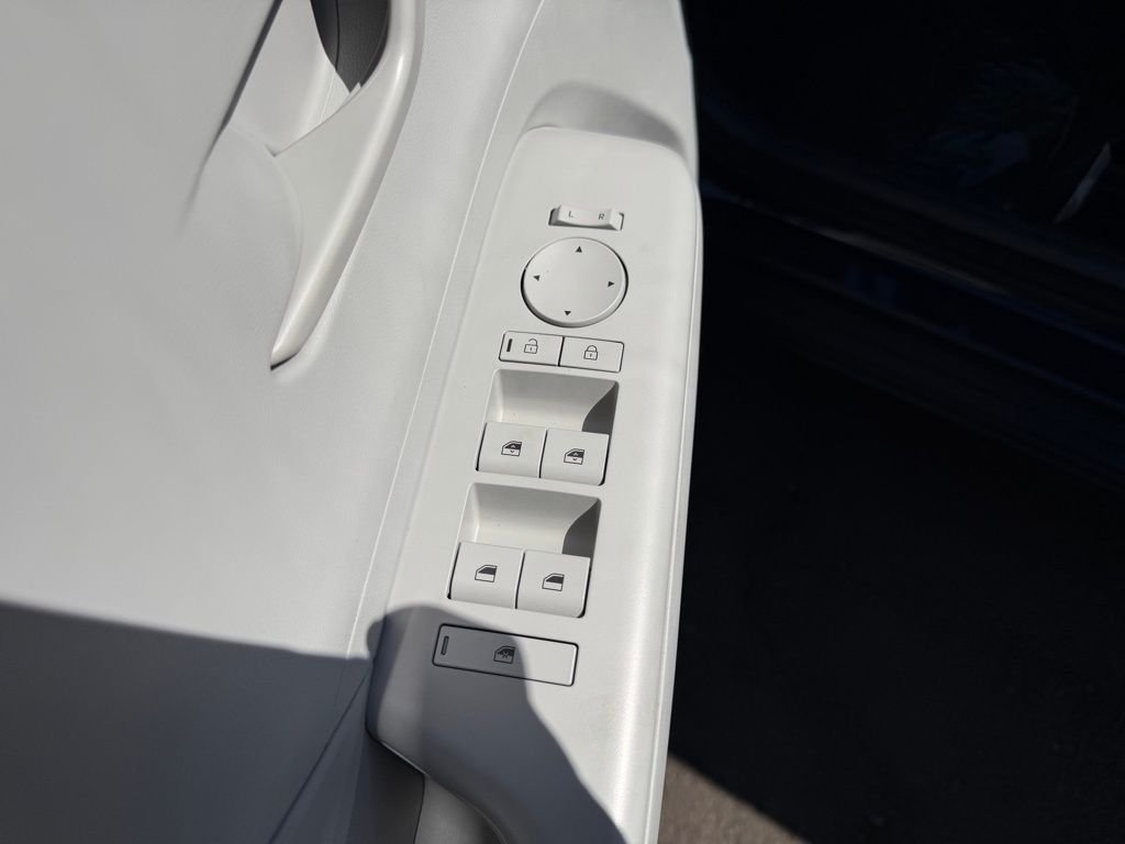 Used 2025 Denim Blue Pearl Hyundai SEL Convenience image 13