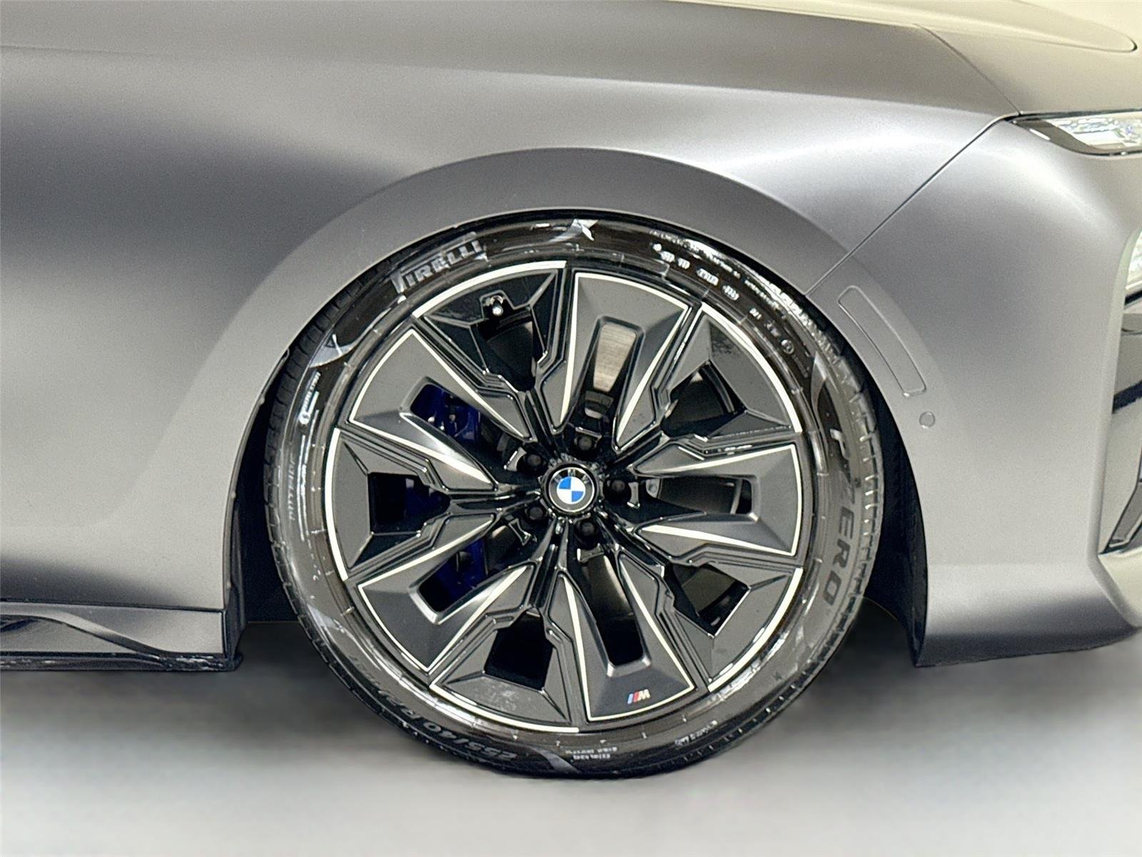 Used 2025 Frozen Deep Grey BMW 760i xDrive | Rear TV | Frozen Paint | B&W Sound System image 40