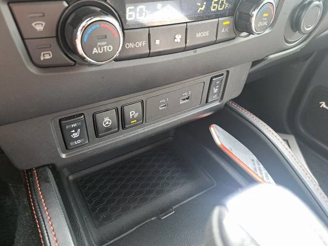 Used 2023 Green Nissan PRO-4X image 19