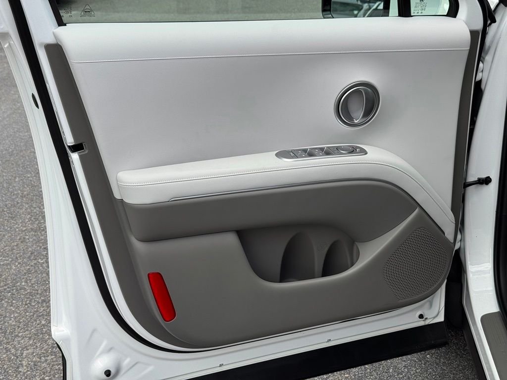 Certified Used 2026 White Hyundai SE image 21