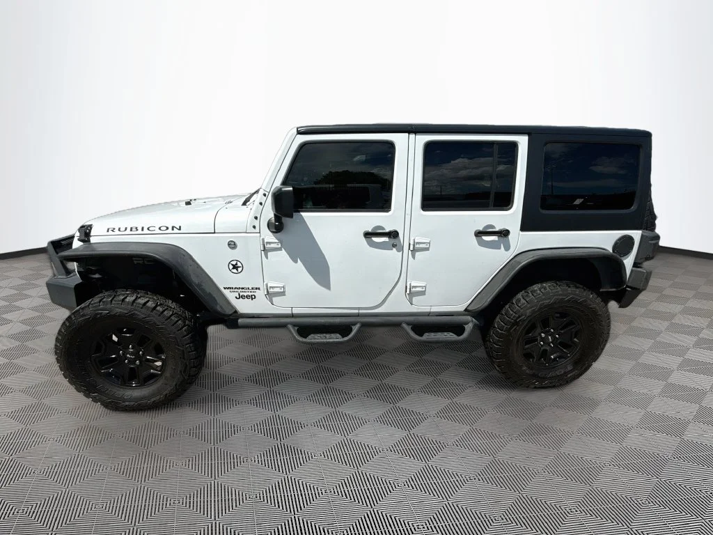 Used 2016 White Jeep Unlimited Rubicon image 9
