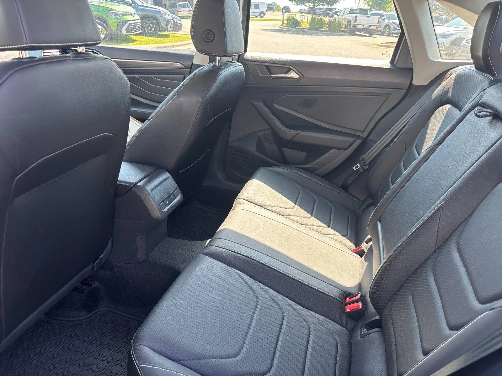 Used 2023 Platinum Gray Metallic Volkswagen SEL image 32