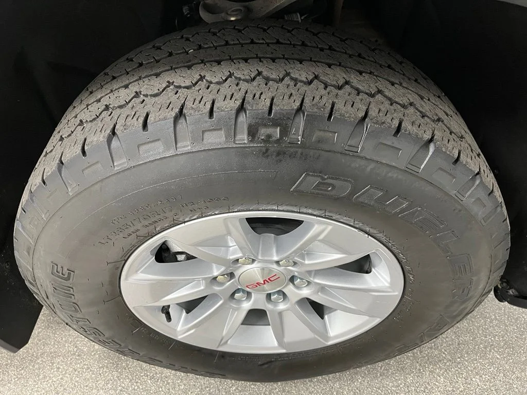 Used 2023 White GMC Pro image 18