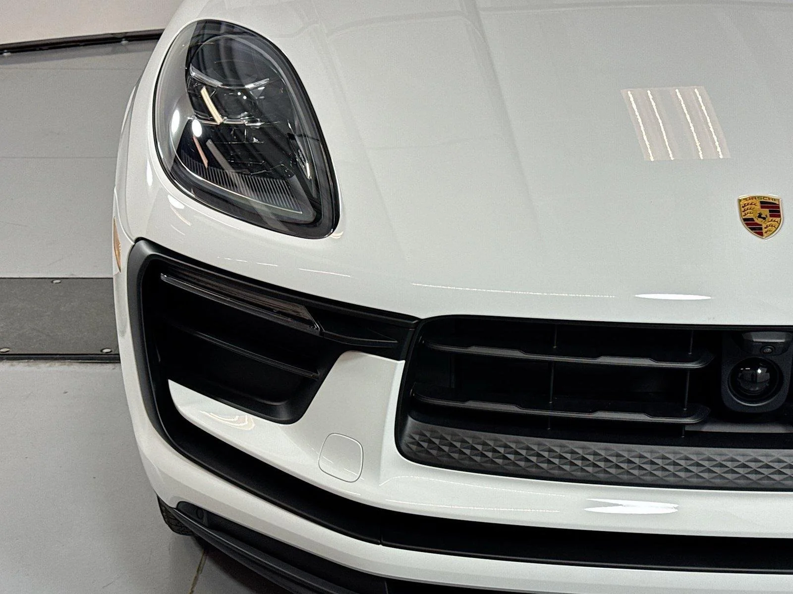 Certified Used 2026 White Porsche  image 27