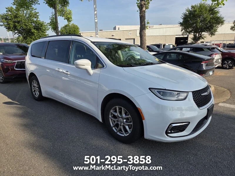 Used 2021 Bright White Clearcoat CHRYSLER TOURING image 3