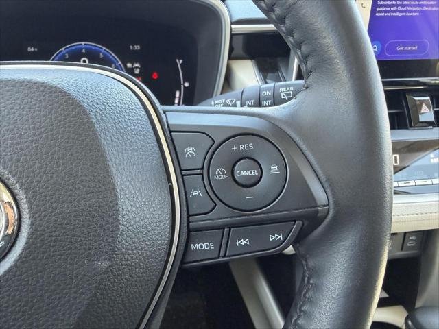 Certified Used 2023 WIND CHILL PEARL* Toyota  image 34