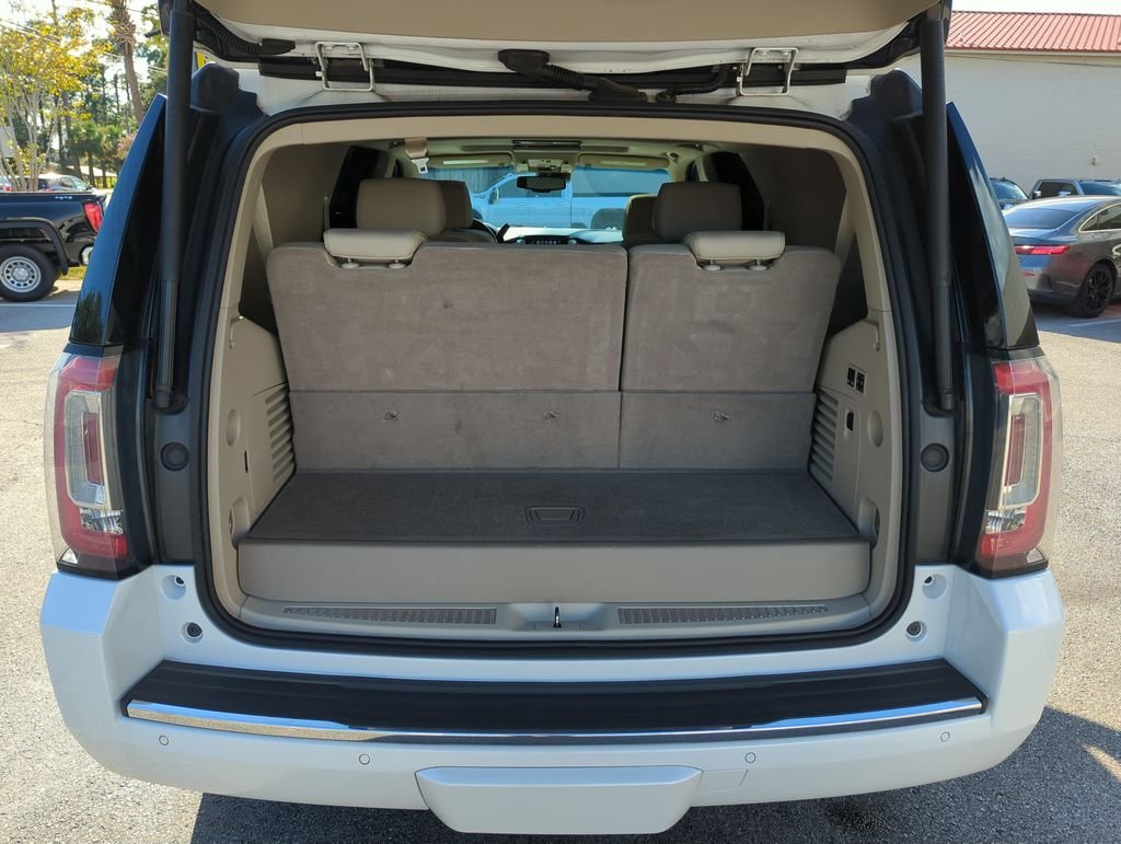 Used 2019 White GMC Denali image 31