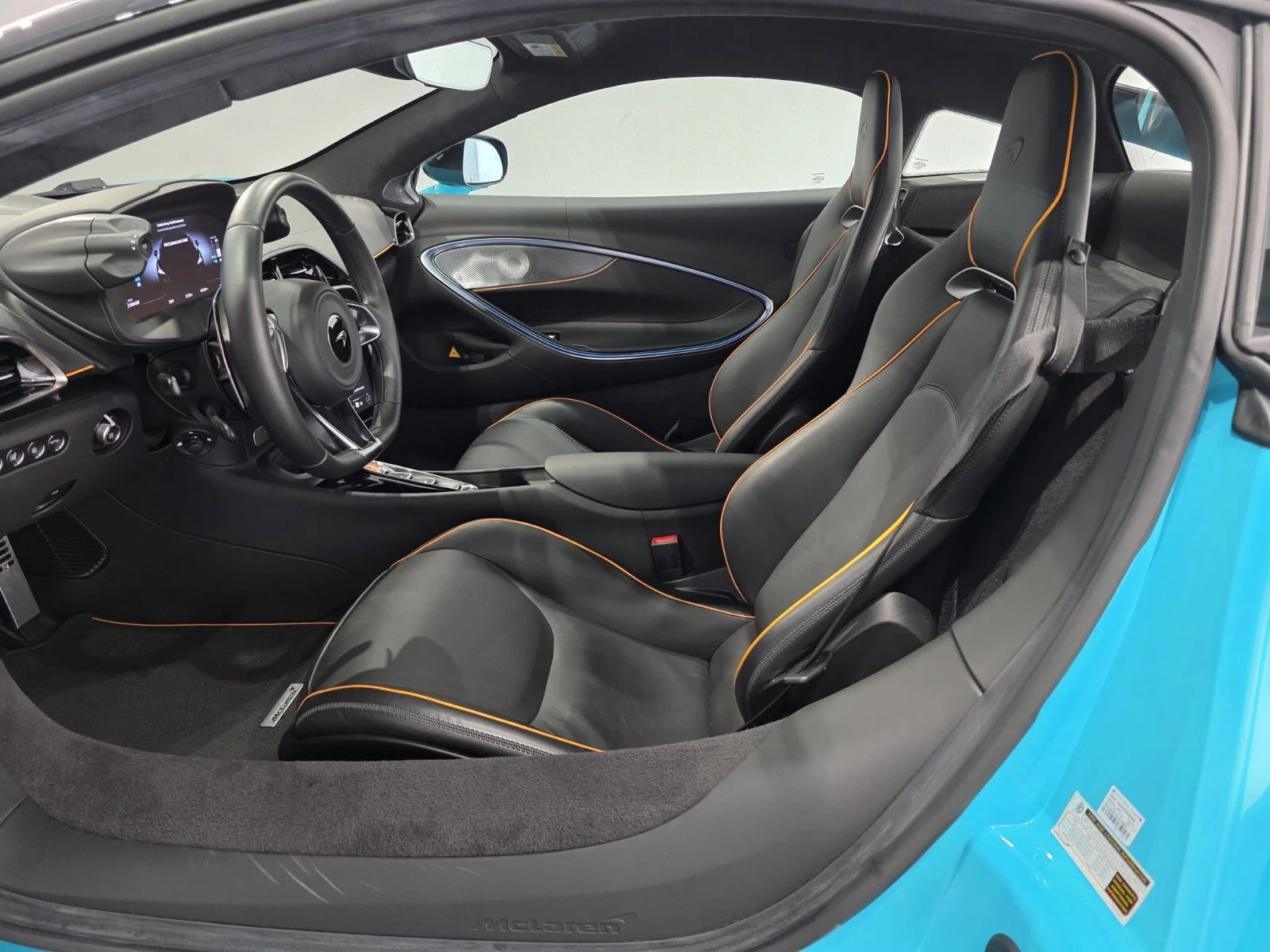 Used 2025 MSO Tokyo Cyan McLaren TechLux Coupe image 6