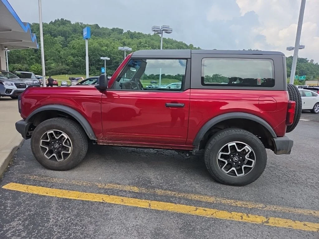 Used 2025 Red Ford Base image 1