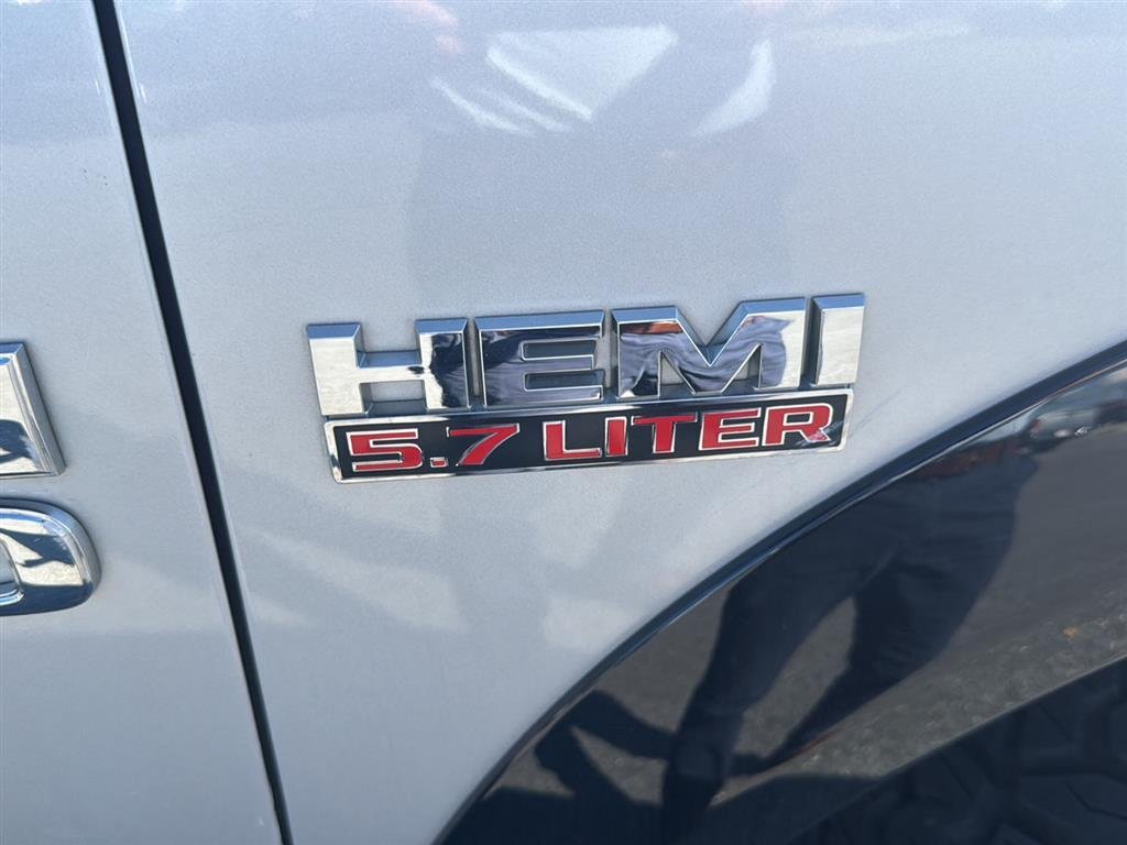 Used 2014 Bright Silver Metallic Clearcoat Ram Outdoorsman image 12