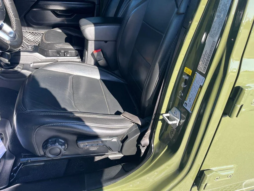 Used 2021 Sarge Green Clearcoat Jeep Unlimited Sahara Altitude image 21