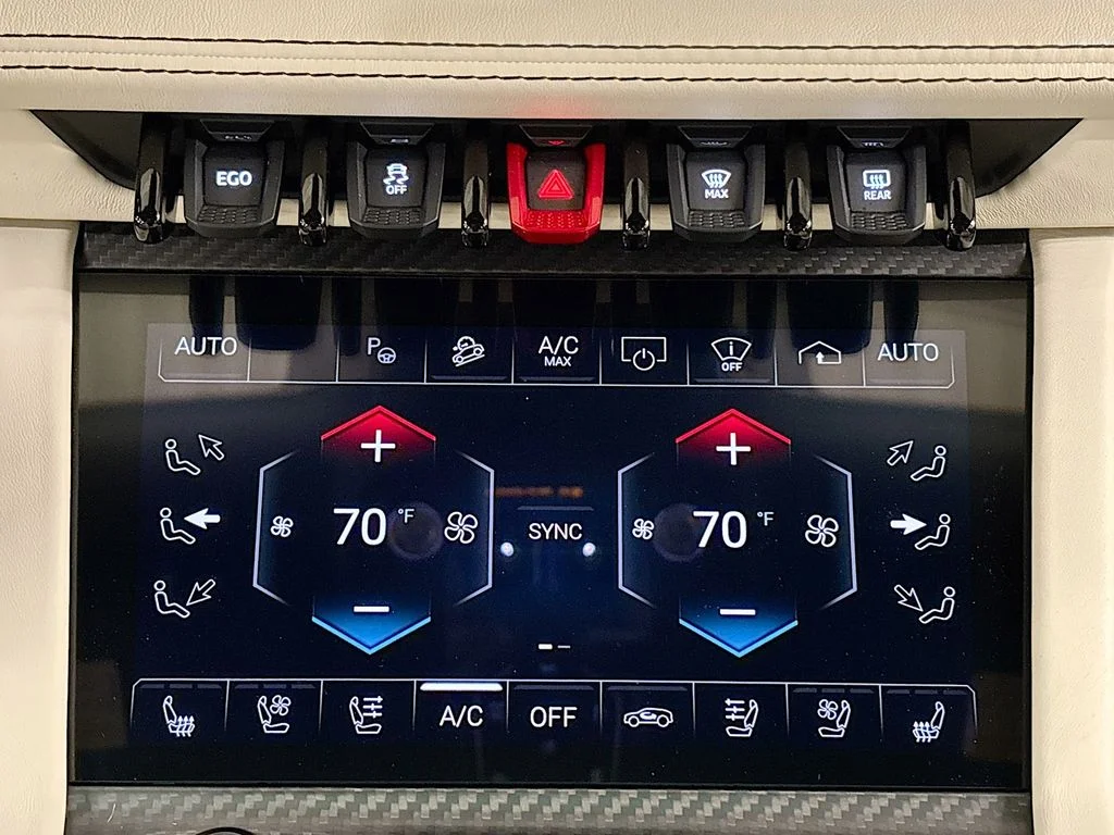 New 2025  Lamborghini SE image 18