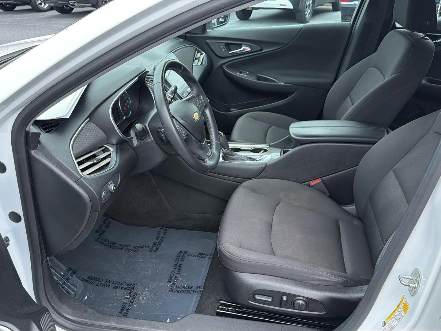 Used 2018 Summit White Chevrolet LT image 10