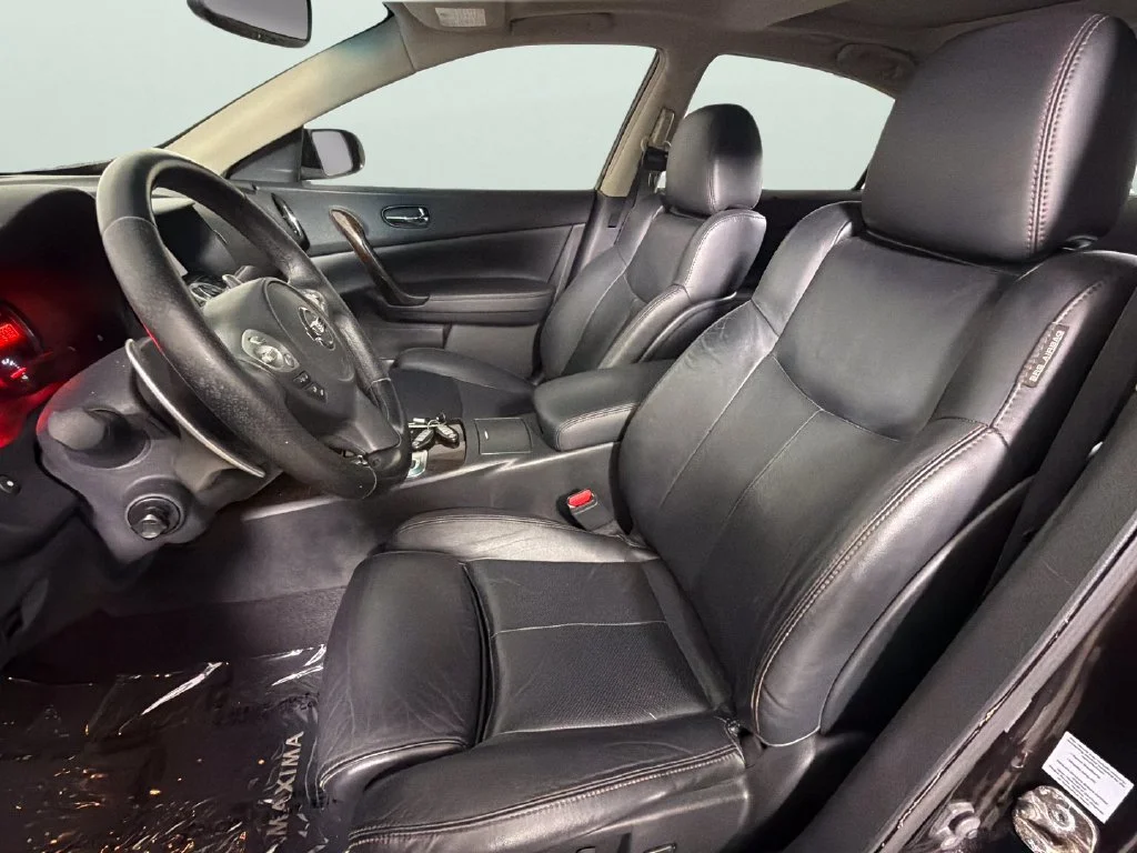 Used 2010  Nissan 3.5 SV w/Premium Pkg image 19