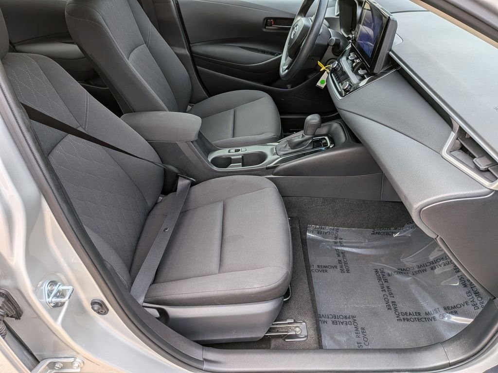 Used 2025 Silver Toyota LE image 28