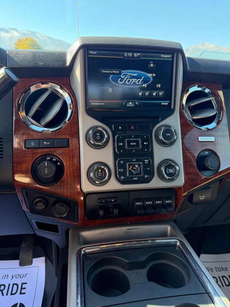 Used 2015 White Ford King Ranch image 14