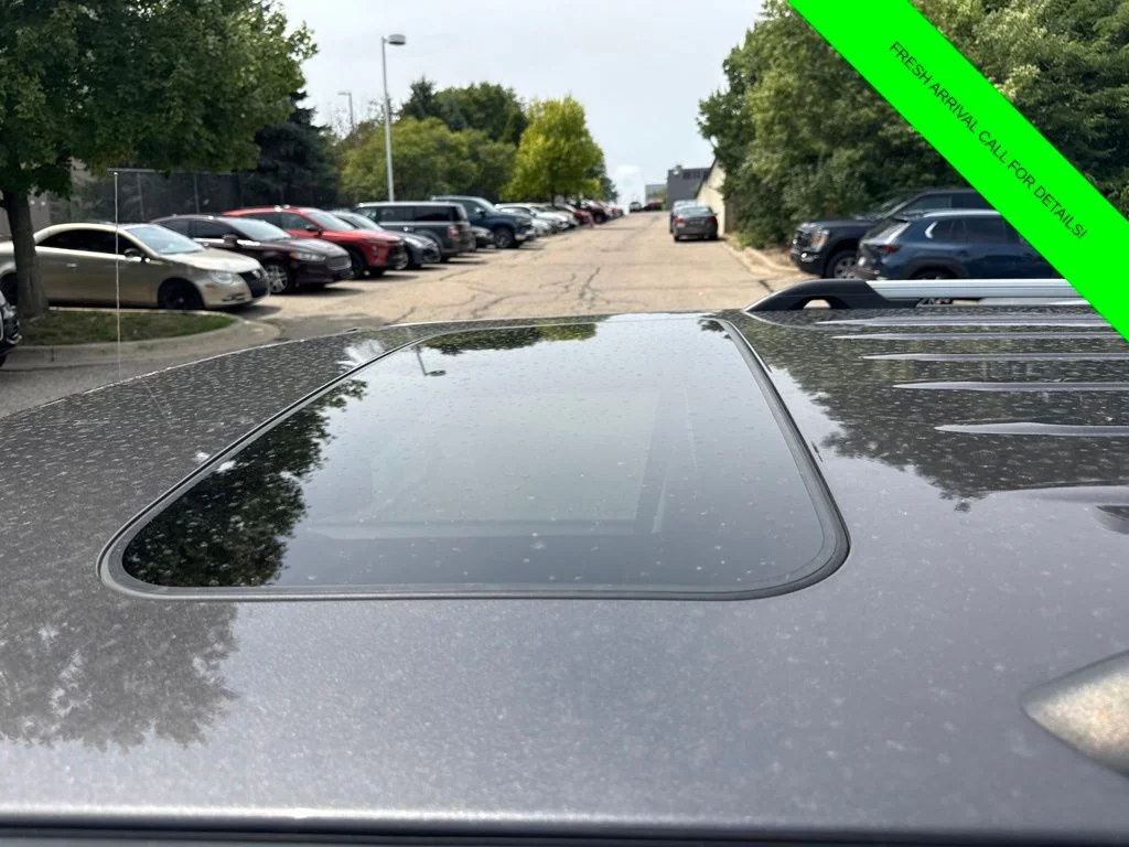 Used 2016 Gray Jeep Latitude image 15