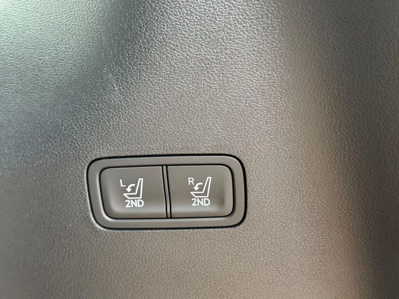 New 2027 Gray Hyundai SEL AWD image 13