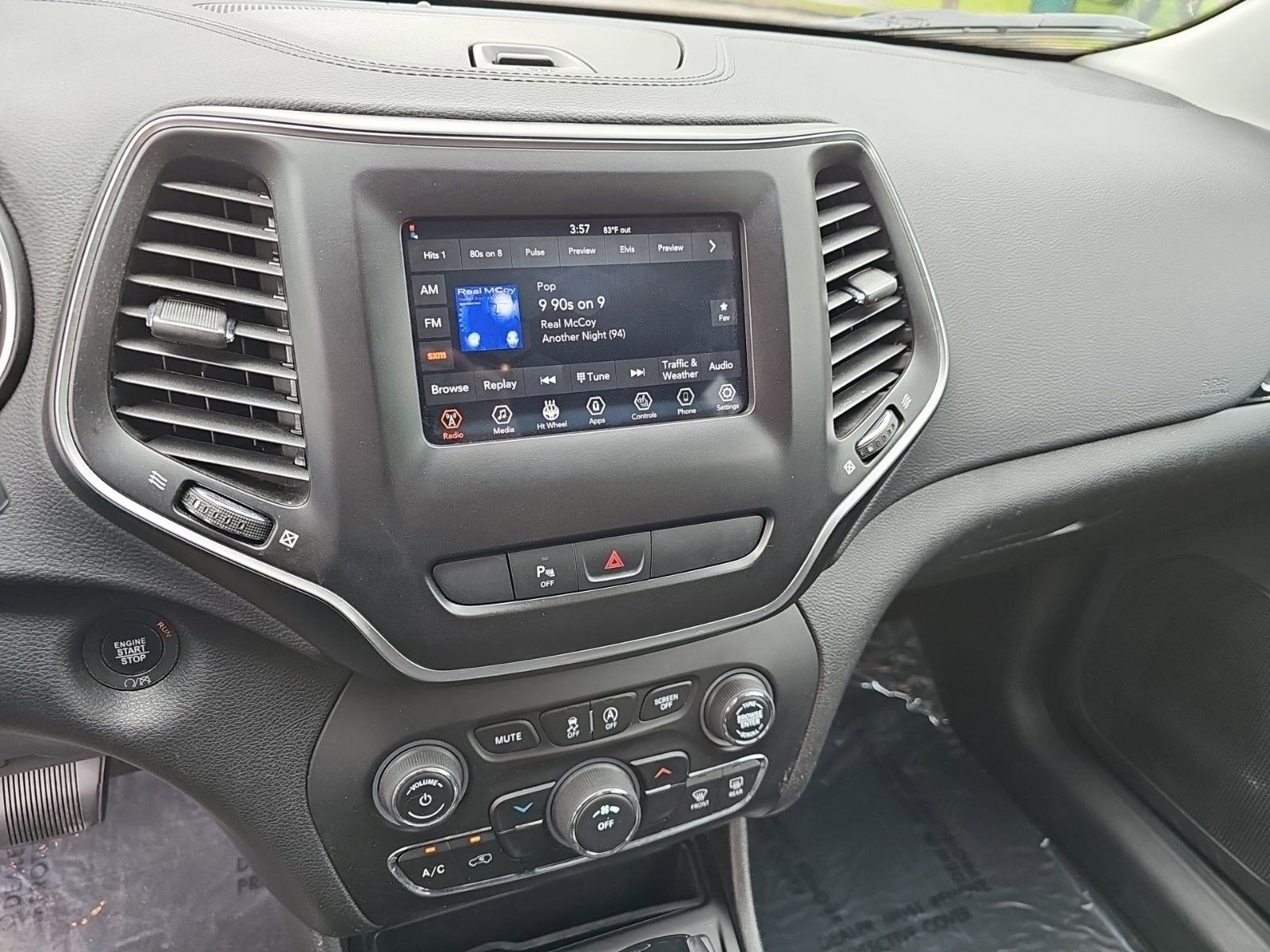 Used 2020 Velvet Red Pearlcoat Jeep Altitude image 20