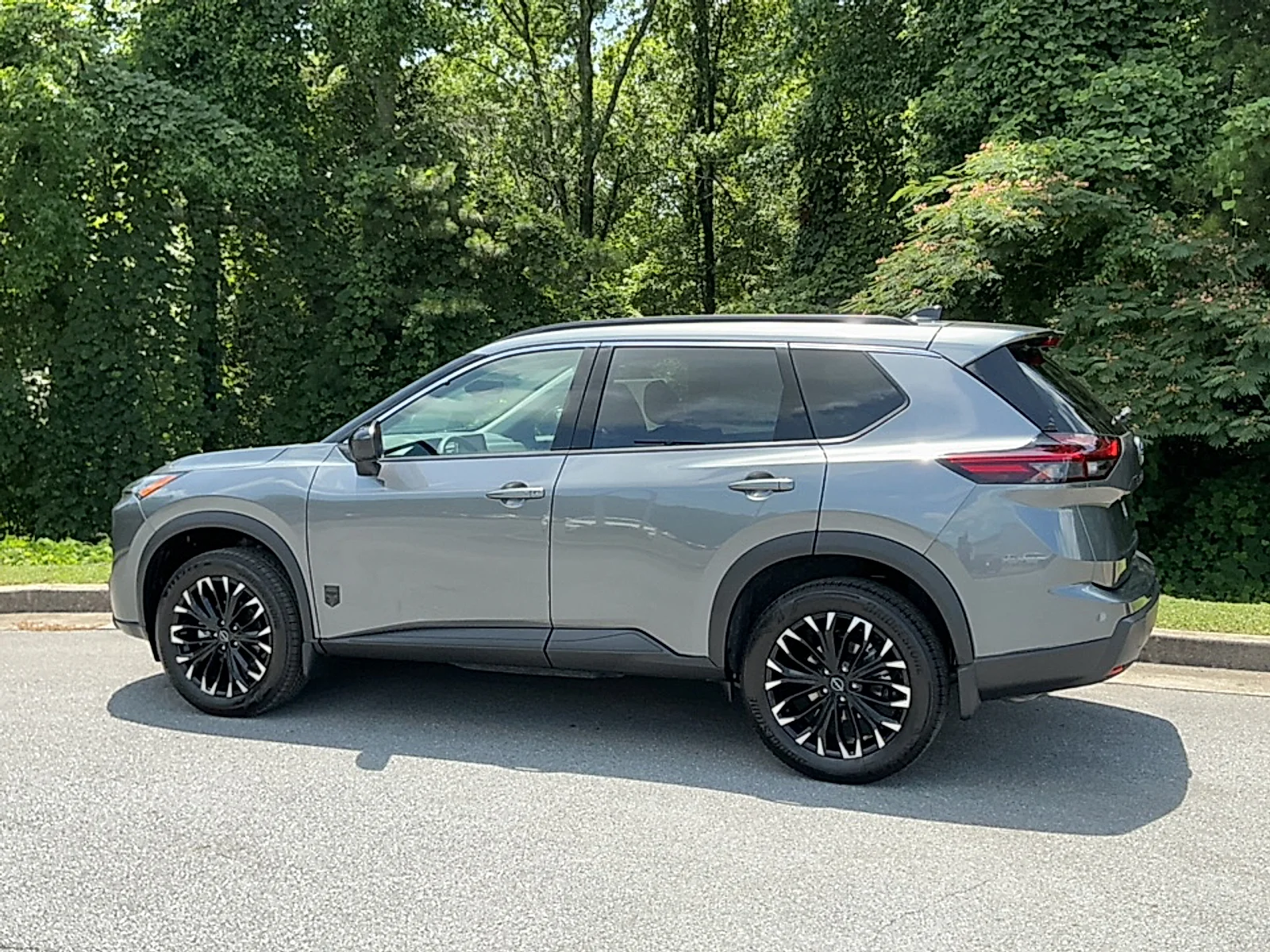 New 2026 Gun Metallic Nissan Dark Armor image 3