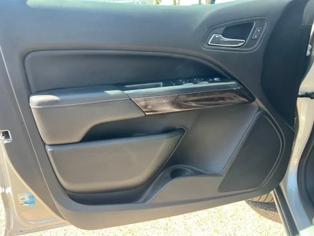 Used 2018 QUICKSILVER METALLIC GMC 2WD SLE image 12