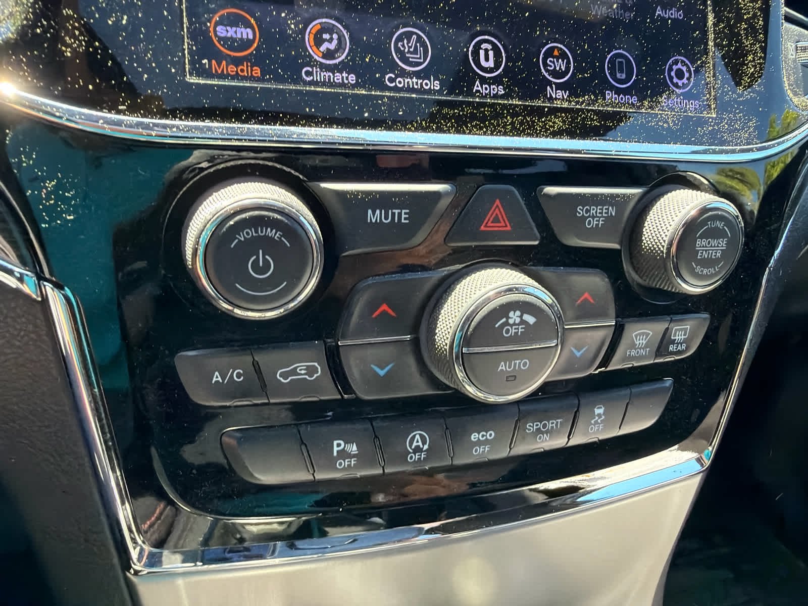 Used 2020 Granite Crystal Metallic Clearcoat Jeep Trailhawk image 33