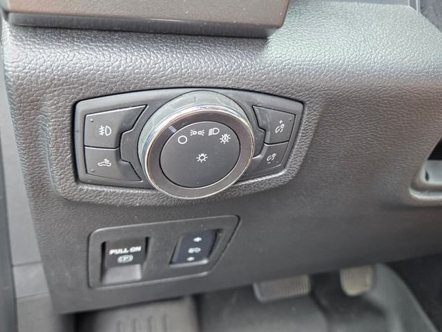 Used 2018 Shadow Black Ford XLT image 28
