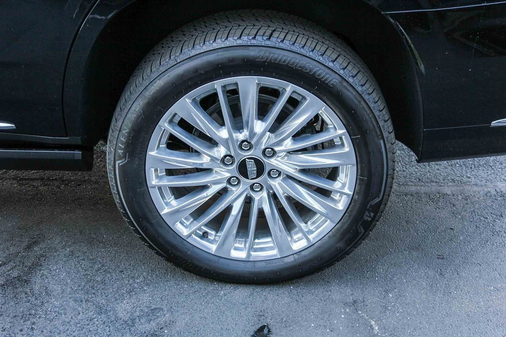 2026 Cadillac Escalade Luxury photo 4