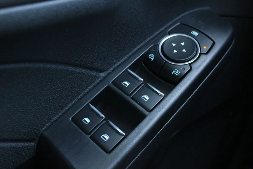 Used 2023 White Ford Active image 7