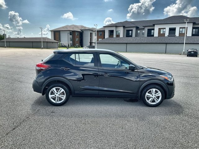 Used 2018 Super Black Nissan S image 13