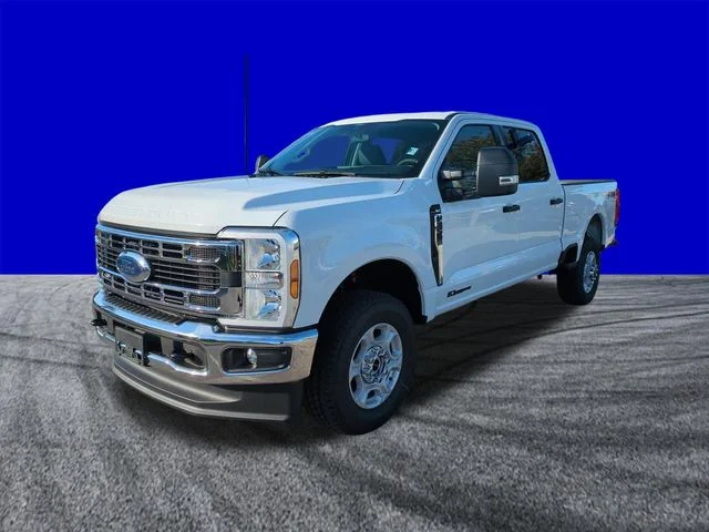 New 2026 Oxford White Ford F-350® XLT image 8