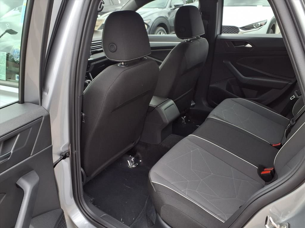 2025 Volkswagen Jetta Sport - Photo 18
