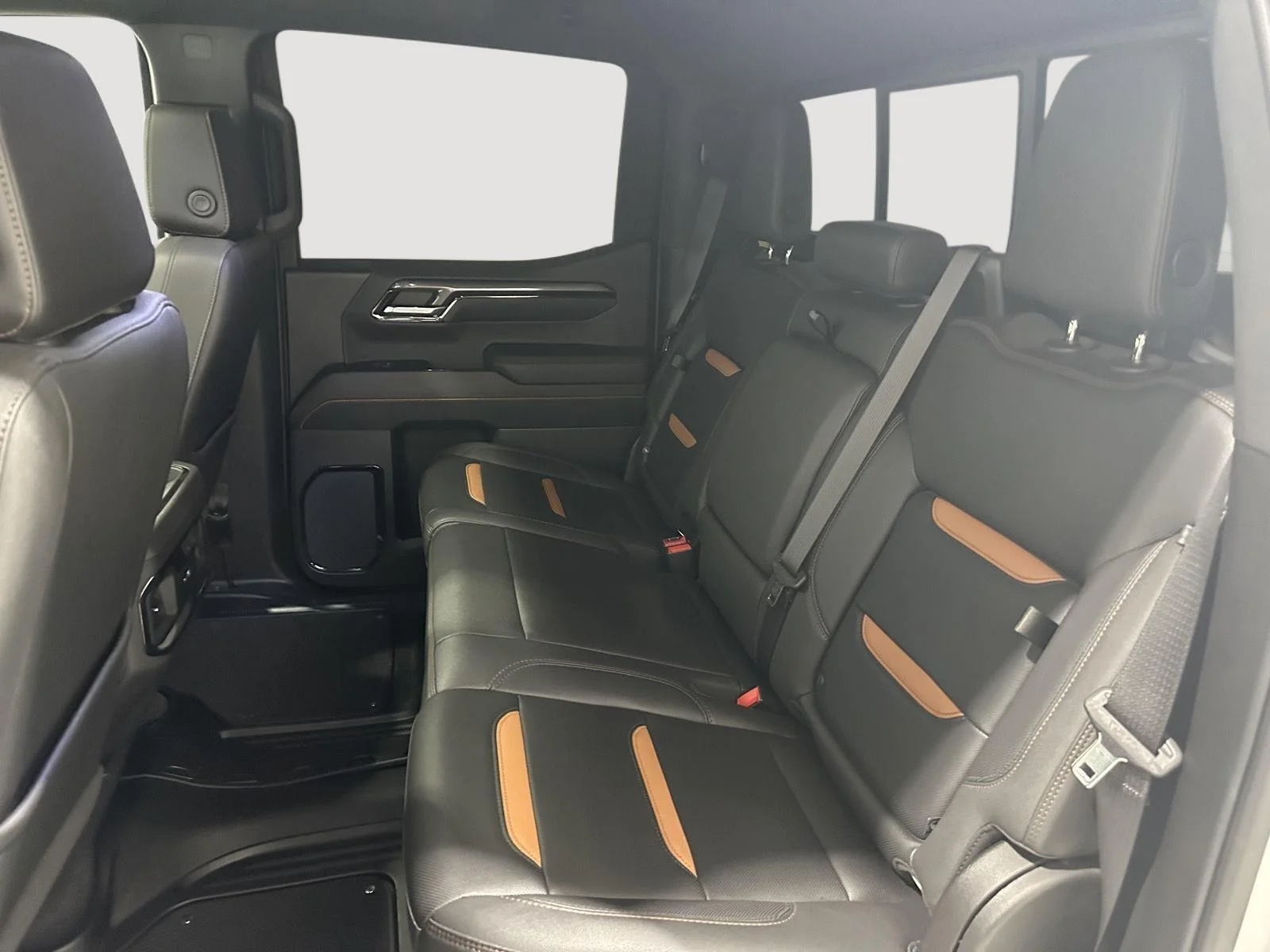 Used 2023 SUMMIT WHITE GMC AT4 image 24