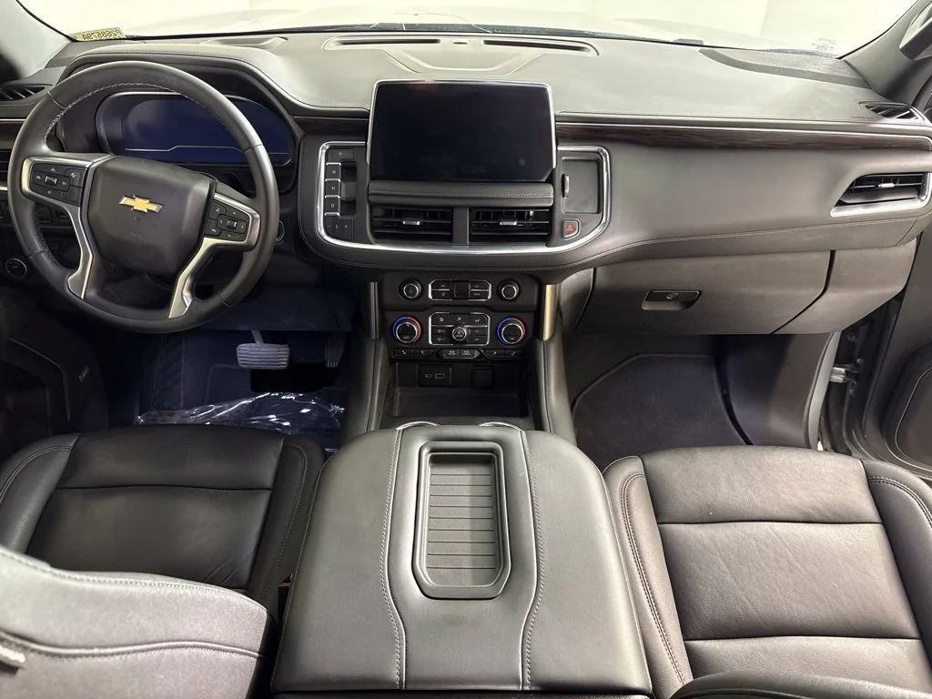 Used 2023 STERLING GRAY METALLIC Chevrolet LT image 16