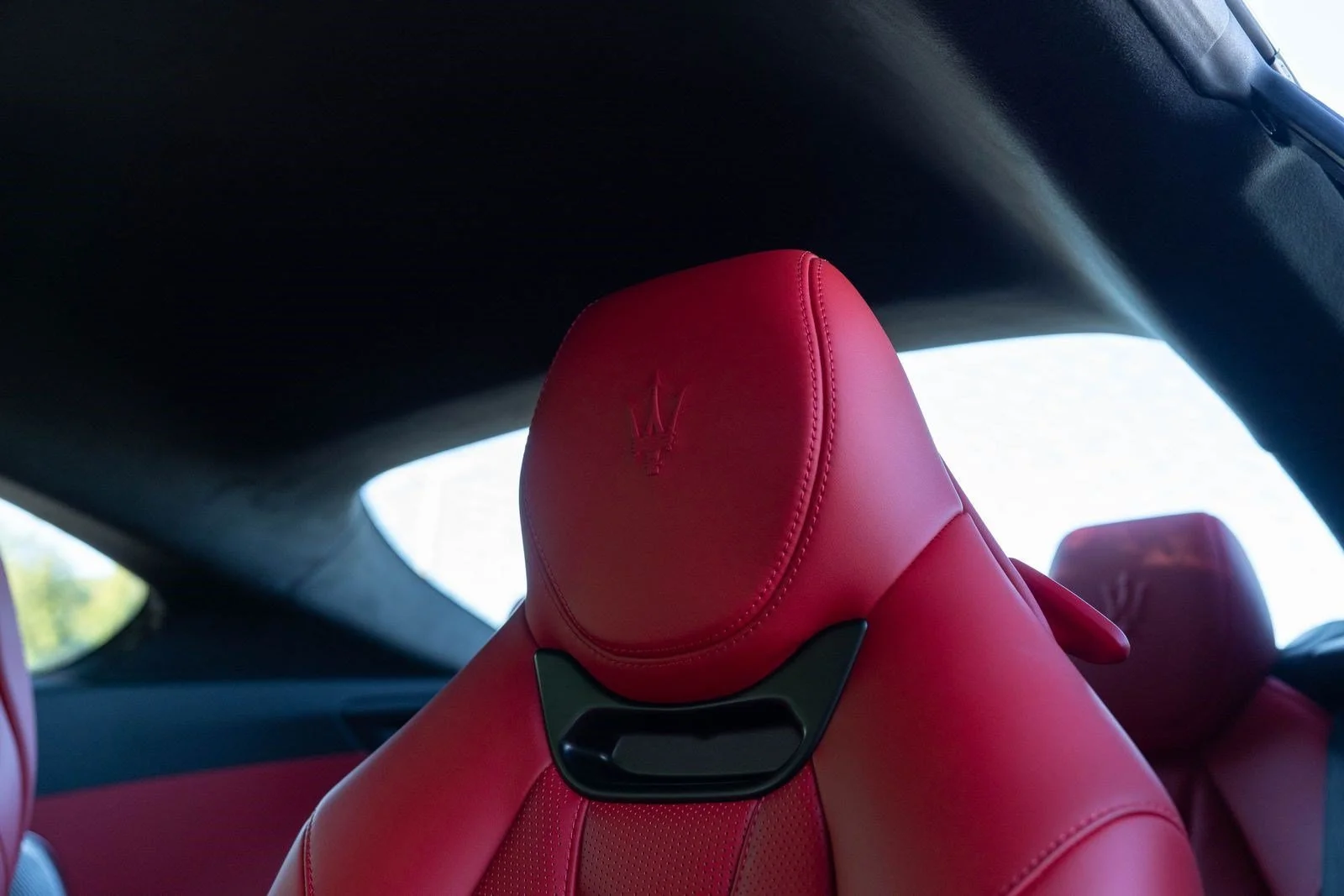 New 2026 Bianco Astro Metallic Maserati  image 30