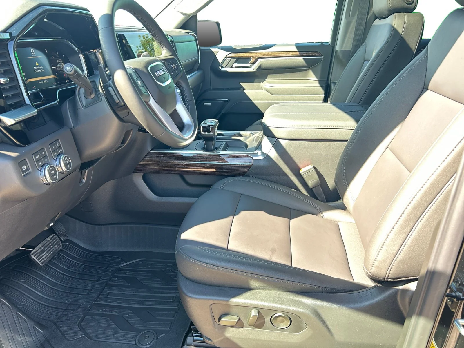 New 2026 Onyx Black GMC Elevation image 14