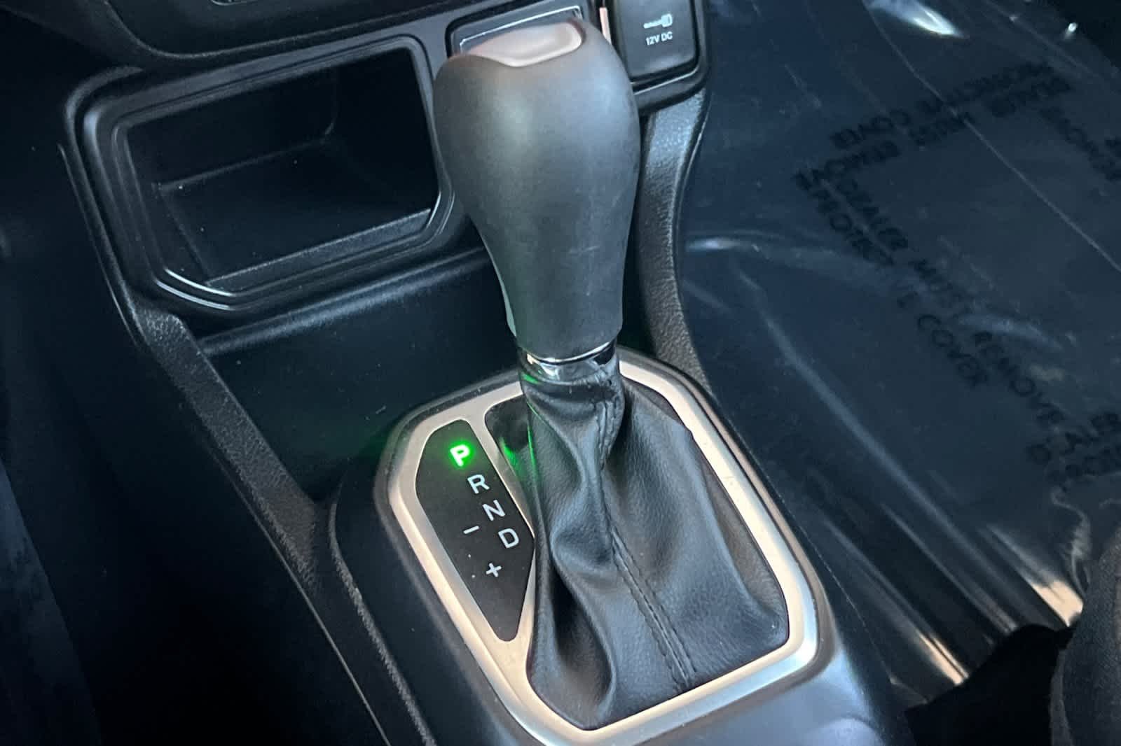 Used 2018 Solar Yellow Jeep Latitude image 22