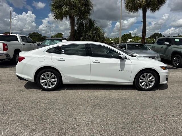 Used 2025 White Chevrolet LT image 2
