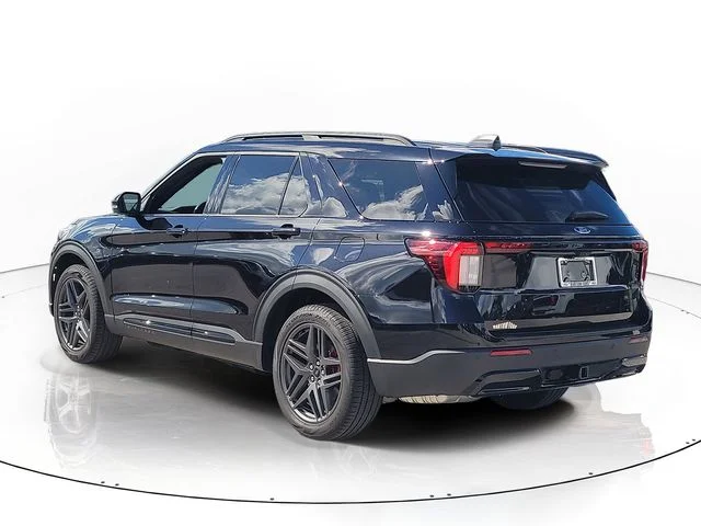 New 2026 Black Metallic Ford ST-Line image 5