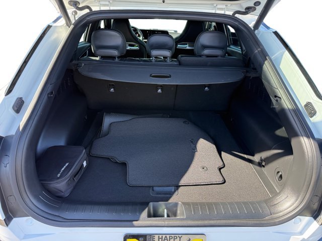 Used 2024 Snow White Pearl Kia GT image 17