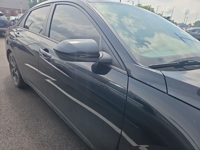 Used 2022 Black Hyundai SEL image 13