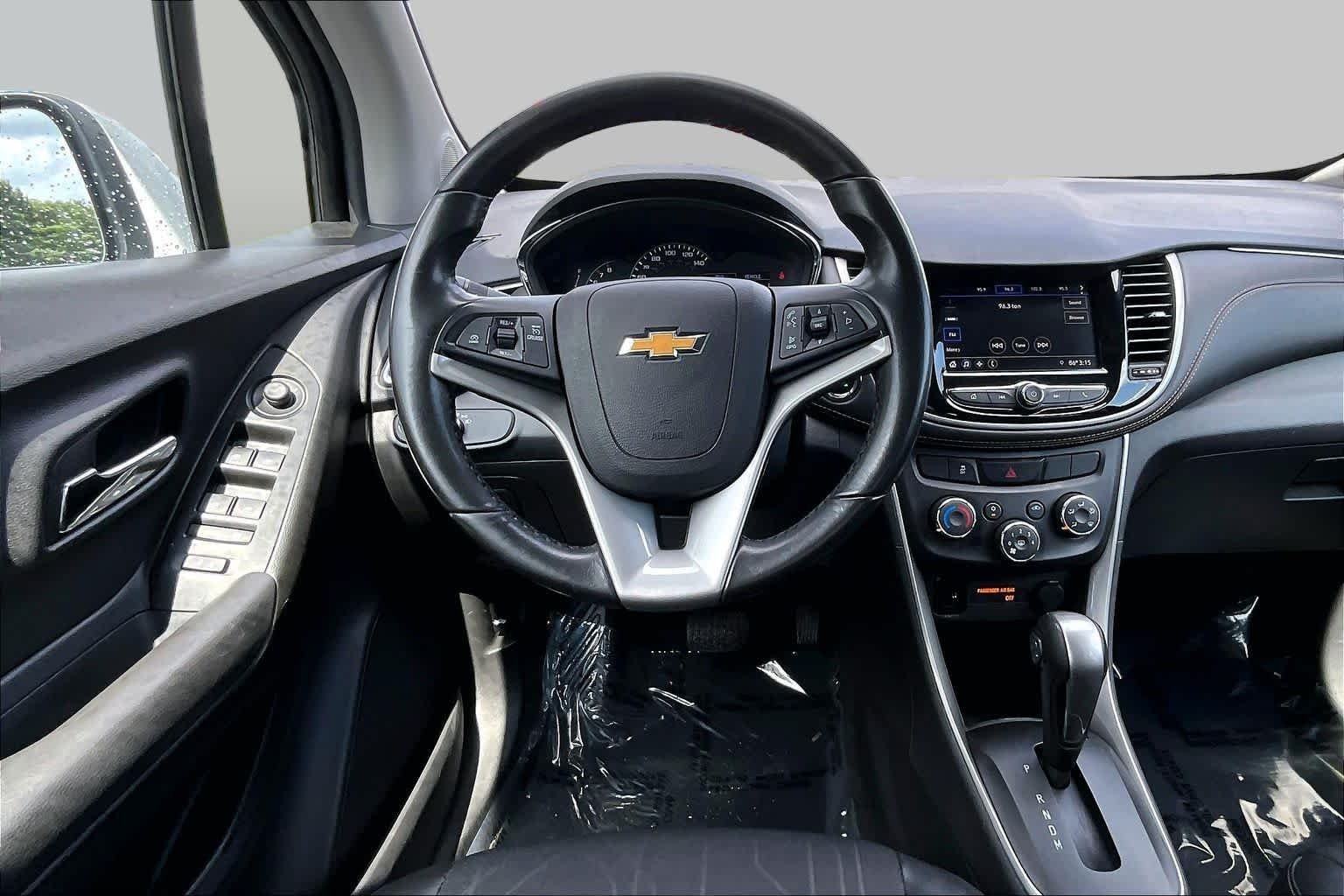 Used 2020 Silver Ice Metallic Chevrolet LT image 6