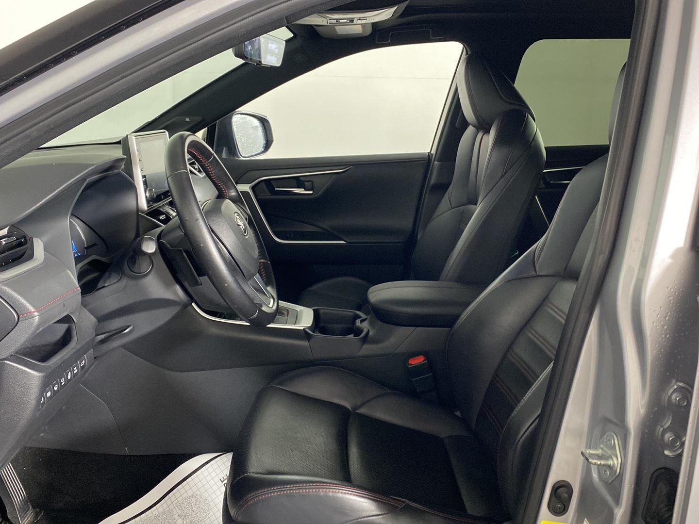 Certified Used 2021 Silver Sky Metallic w/Midnight Black Metallic Roof Toyota XSE image 26