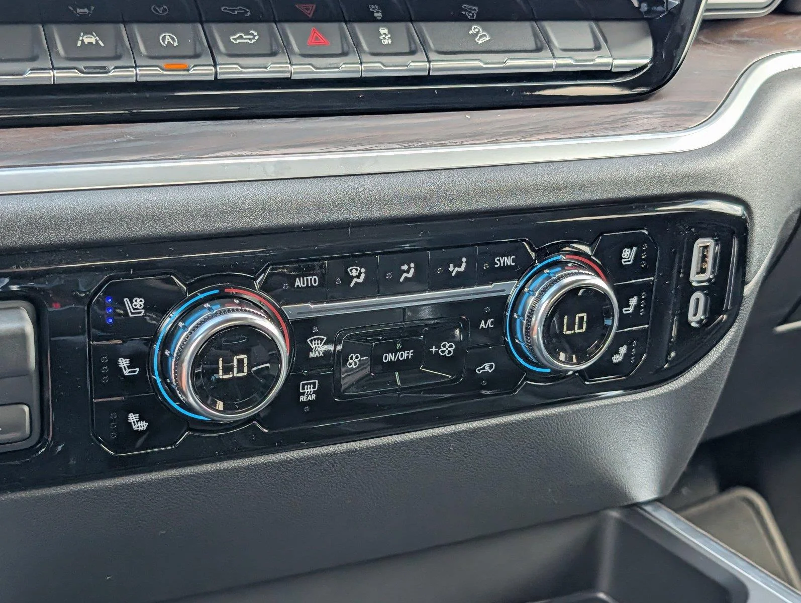 New 2026 Summit White GMC SLT image 21
