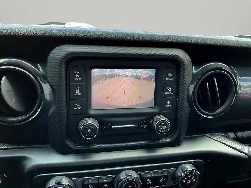 Used 2020 Gray Jeep Unlimited Sport Altitude image 14