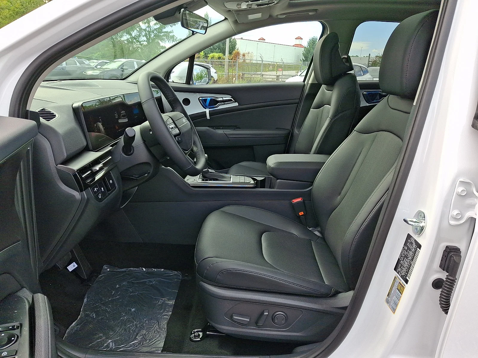 New 2027 White Kia EX image 14