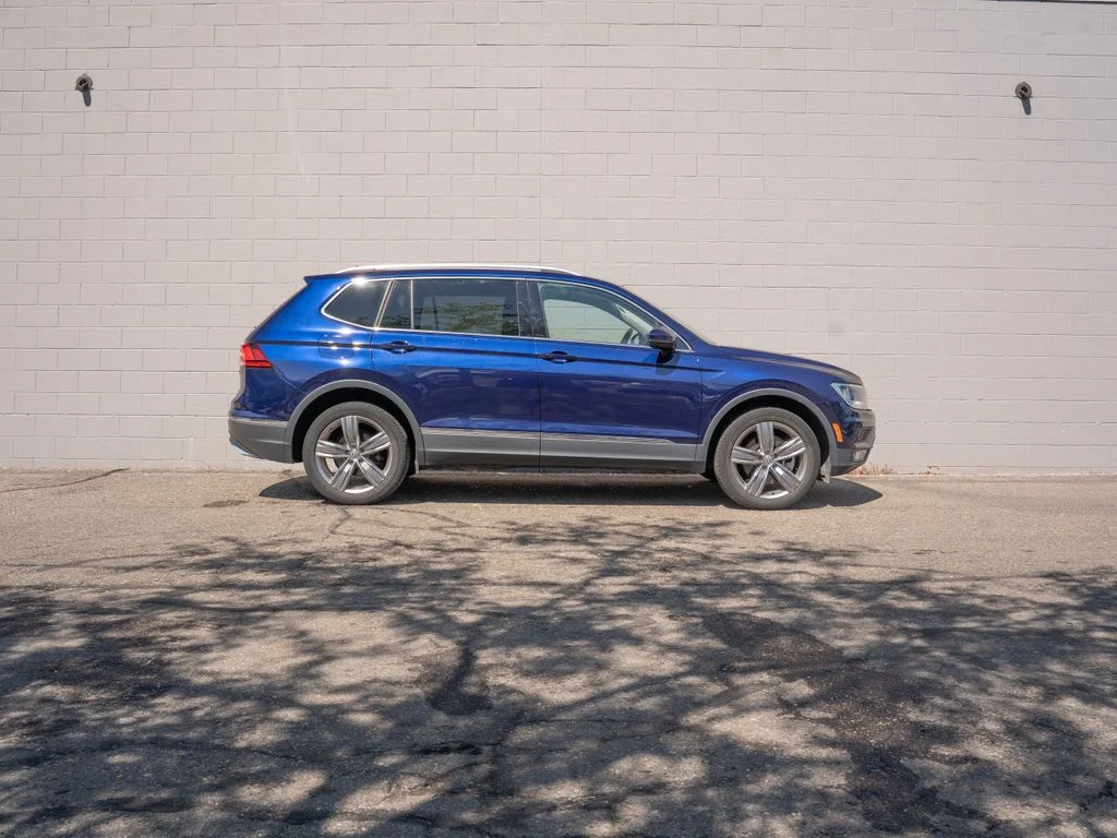 Used 2021 Atlantic Blue Metallic Volkswagen 2.0T SEL image 8