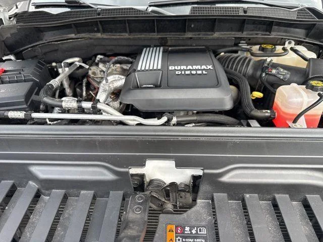 Used 2023 Summit White GMC AT4 image 27