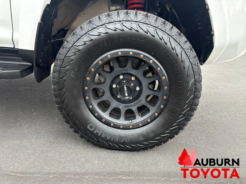Used 2019 Ice Cap Toyota SR5 Premium image 11